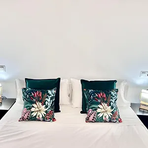 Apartamento Gatu Premium Flamenca , Preferente Mayores De 25 Anos Y Familias, Cádiz